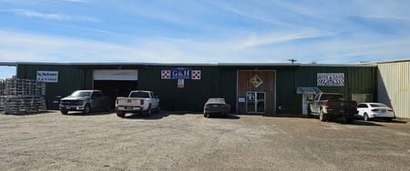 Revitalizing Kaplan: Complete Commercial Paint Restoration Image