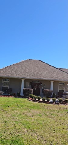 Ridge Cap Seal and Driveway cleaning in Lafayette LA Thumbnail