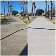 Ridge-Cap-Seal-and-Driveway-cleaning-in-Lafayette-LA 1